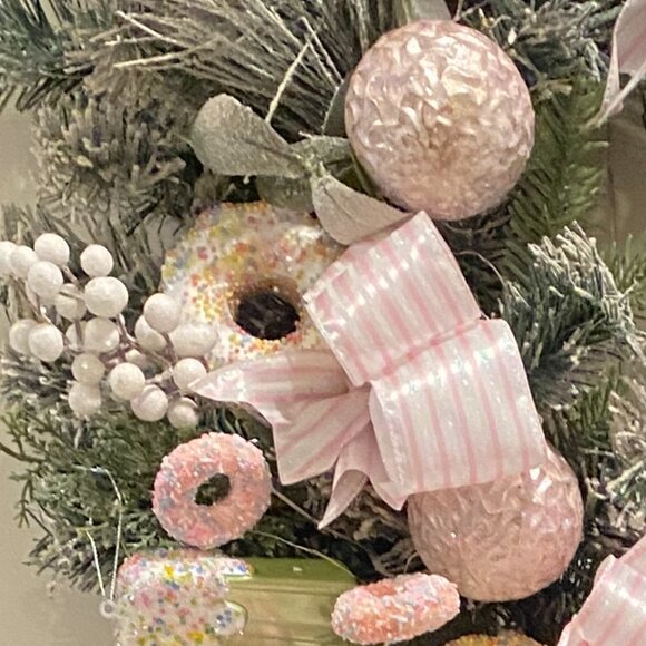 Set of 4 Pink Glitter Donut Christmas Holiday Candy Gingerbread Ornaments - Picture 6 of 6